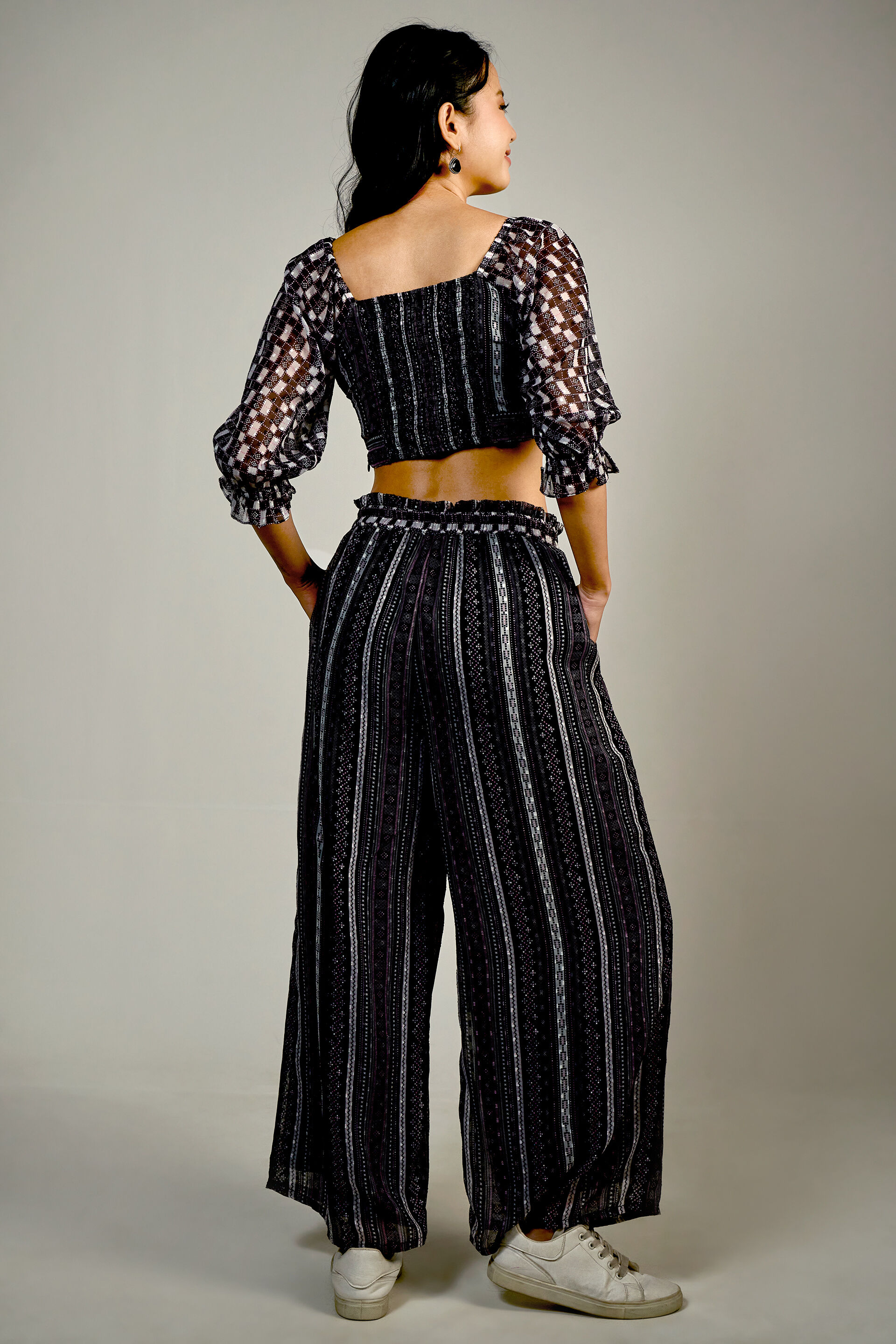 Black Geometric Smocking Cropped Set, Black, image 5